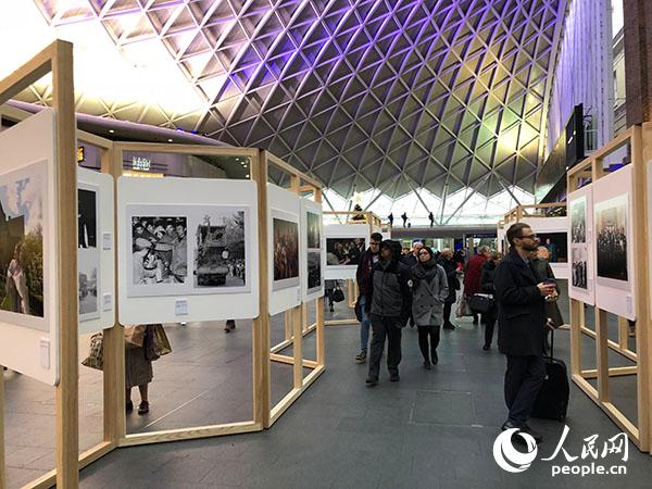 “变革与梦想——中国改革开放40年”图片展在英国伦敦开幕