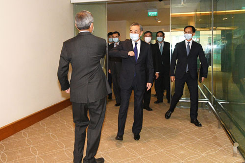 Wang Yi Adakan Pertemuan dengan Menlu Singapura Wang Yi Adakan Pertemuan dengan Menlu Singapura_fororder_xin2