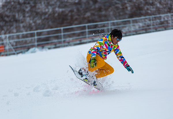 阿坝州松潘县:奇峡沟惊现醉美冰雪世界