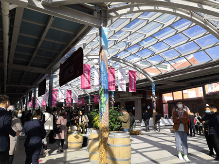 賀蘭山東麓ワイン博覧会　銀川市で開催_fororder_2.红酒鉴赏会