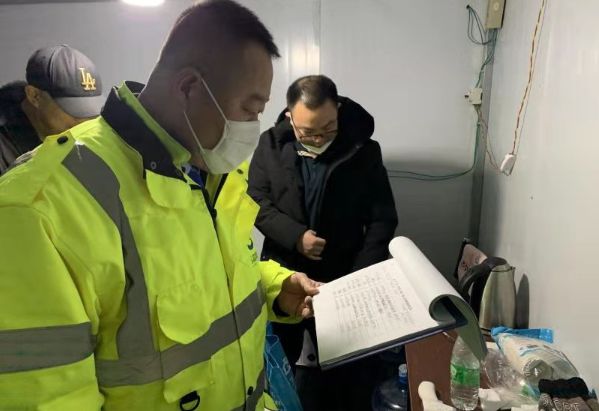 【中国吉林网】战“疫”一线 | 老高速人忙碌的春节：细微处的温