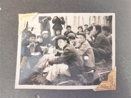 (转载)抗美援朝战地记者卢陆念:以笔为枪 记录峥嵘岁月
