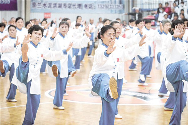 获评首批“全国老年太极拳之乡” 水乡洪湖遍开太极之花_fororder_微信图片_20201015114032_副本