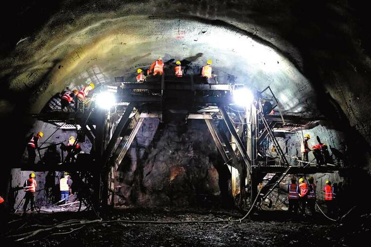 九万大山隧道群掘进12000米工程进度顺利过半 预计2022年5月贯通