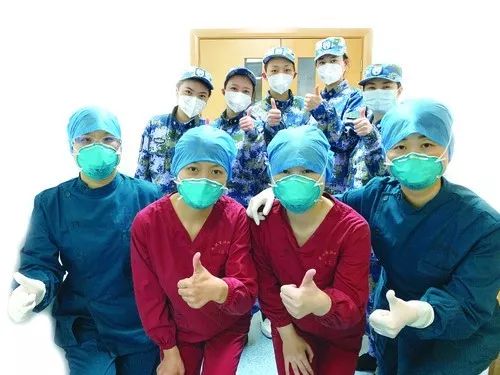 「中国妇女报」战疫封面人物〡43名“90后”女护士：该是我们这一