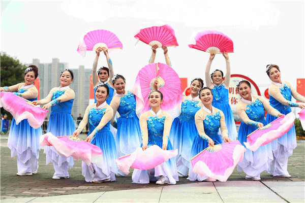 “我要上全运”2020年陕西省广场舞公开赛咸阳站举行