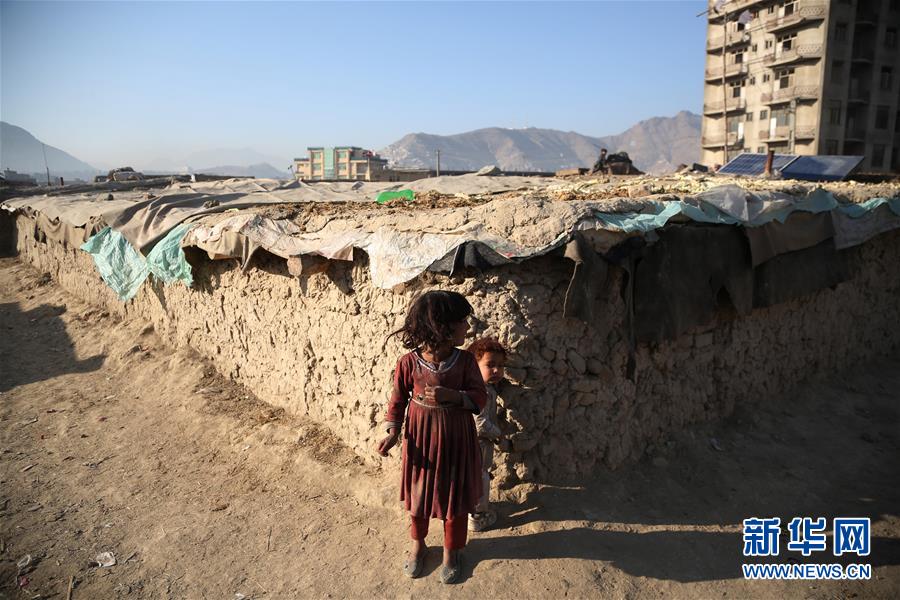 世界儿童日：阿富汗370万学龄儿童无书可读
