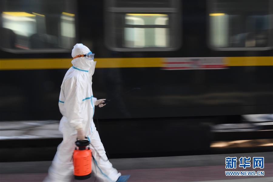 [新华网]严格消毒助旅客安全出行