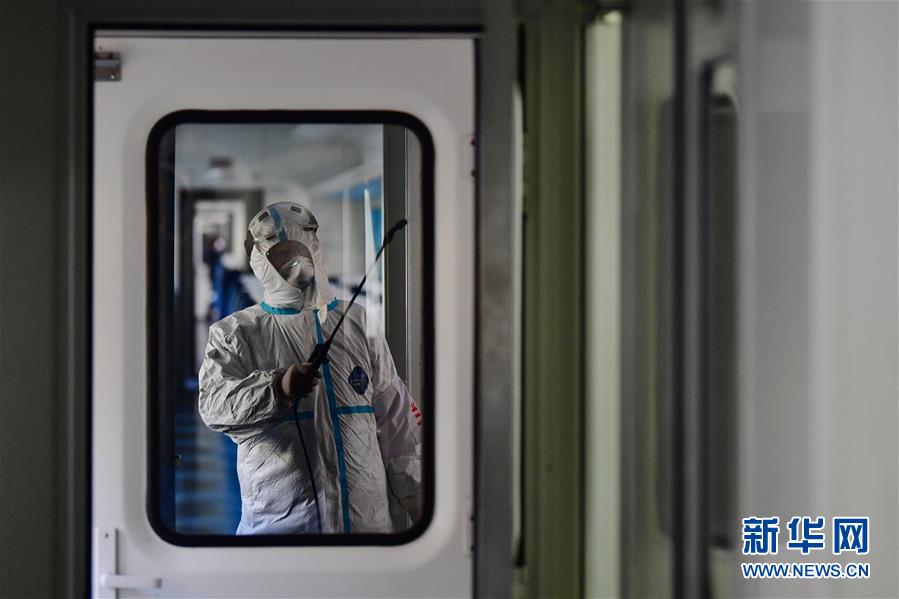 [新华网]严格消毒助旅客安全出行