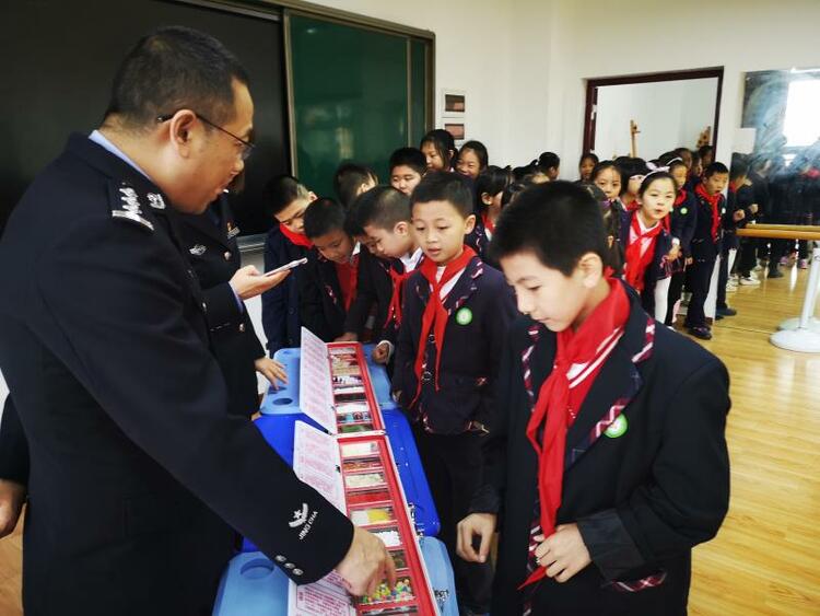（有修改）【B】重庆渝北警方开展2020秋季学期校园禁毒教育“五个一”活动启动仪式