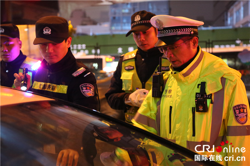 【湖北】【CRI原创】武汉警方开展“百日安全行动” 打击酒驾违法行为