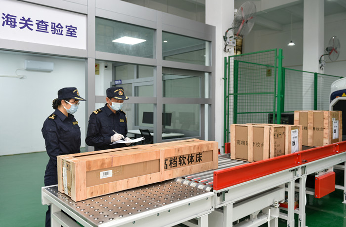 国内首个跨境电商“大件商品”出口集货仓落地佛山