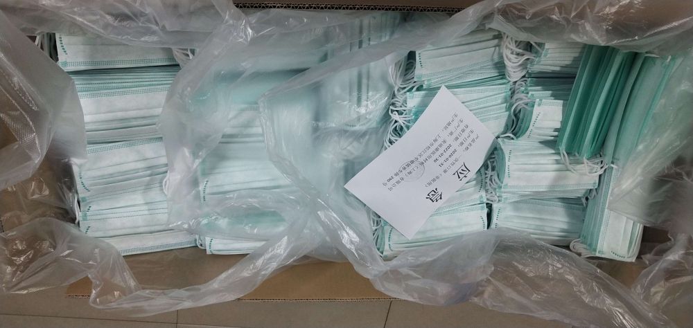 「新华网」这些上海人选择去口罩厂志愿上夜班