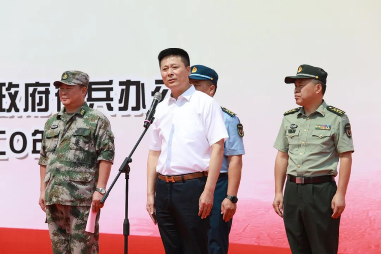 施文进:退役老兵的奋斗之路越走越宽