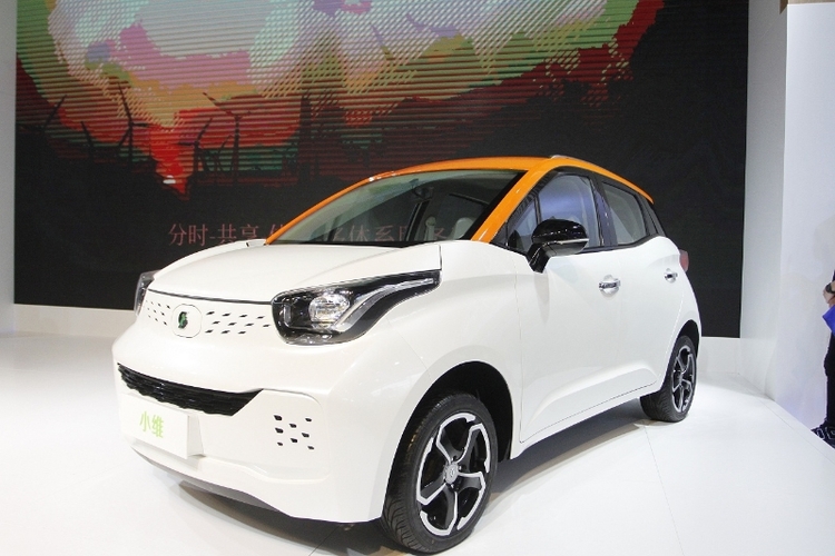陕西帝亚新能源汽车首台白车身正式下线