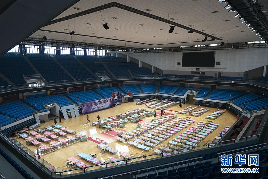 [新华网]武汉抢建“方舱医院”