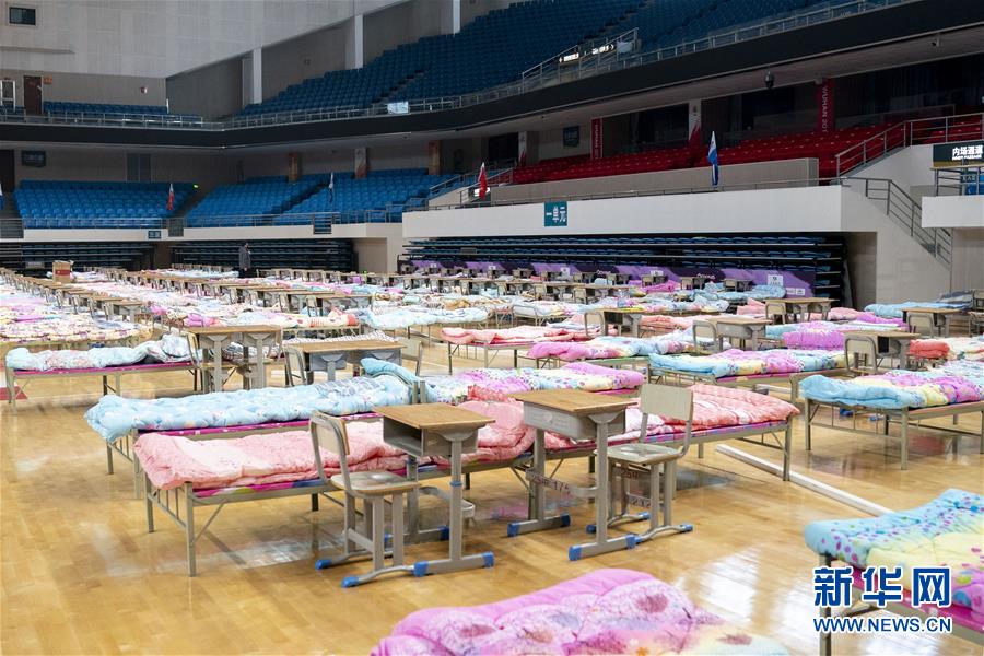[新华网]武汉抢建“方舱医院”