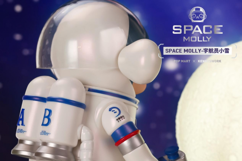 与嫦娥四号一起探月 泡泡玛特Molly宇航员小雪限量来袭! 与嫦娥四号一起探月 泡泡玛特Molly宇航员小雪限量来袭!
