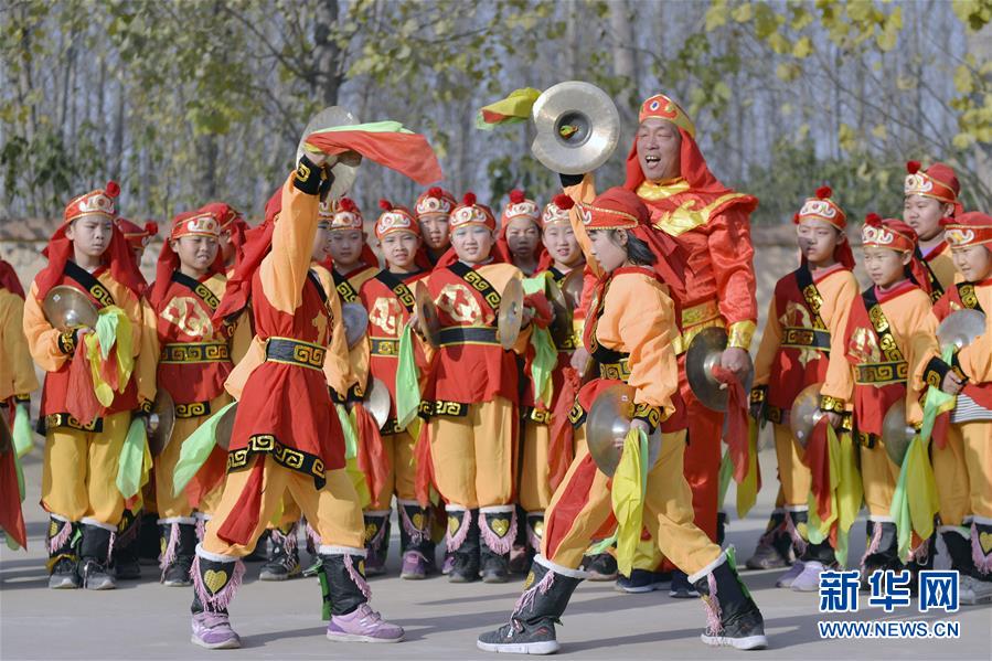 河北邢台:非遗进校园 传承传统文化 河北邢台:非遗进校园 传承传统文化