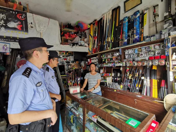 重庆高新区警方有力有序有效持续开展打击非法捕捞专项行动