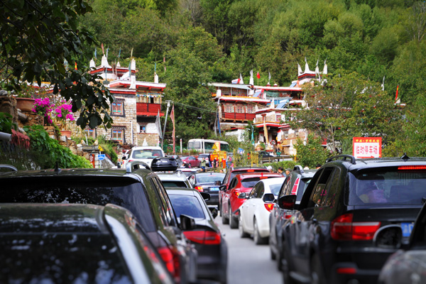 图片默认标题_fororder_5、美人谷丹巴吸引了来自全国各地的游客--摄影--降初泽郎