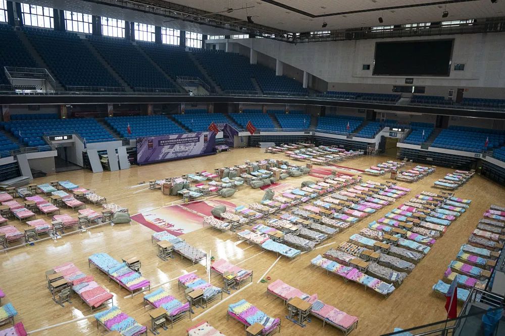 新华社■武汉“方舱医院”扩容至万余床位?，具有多种功能