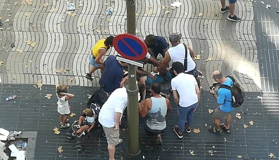 巴塞罗那恐袭司机仍在逃 2名被捕嫌犯中1人为