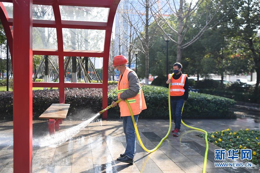 【新华网】长沙：消毒抗“疫”