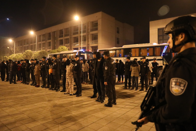 【A】重庆警方摧毁2个特大跨国绑架勒索犯罪集团