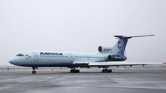 当地时间28日,俄罗斯阿尔罗萨航空公司图-154客机执行了该型客机在