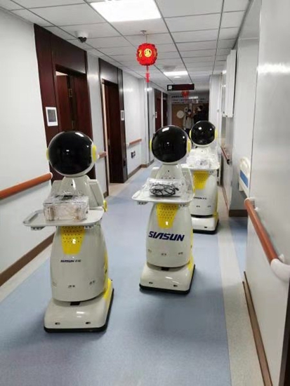 沈阳：隔离病房里来了机器人