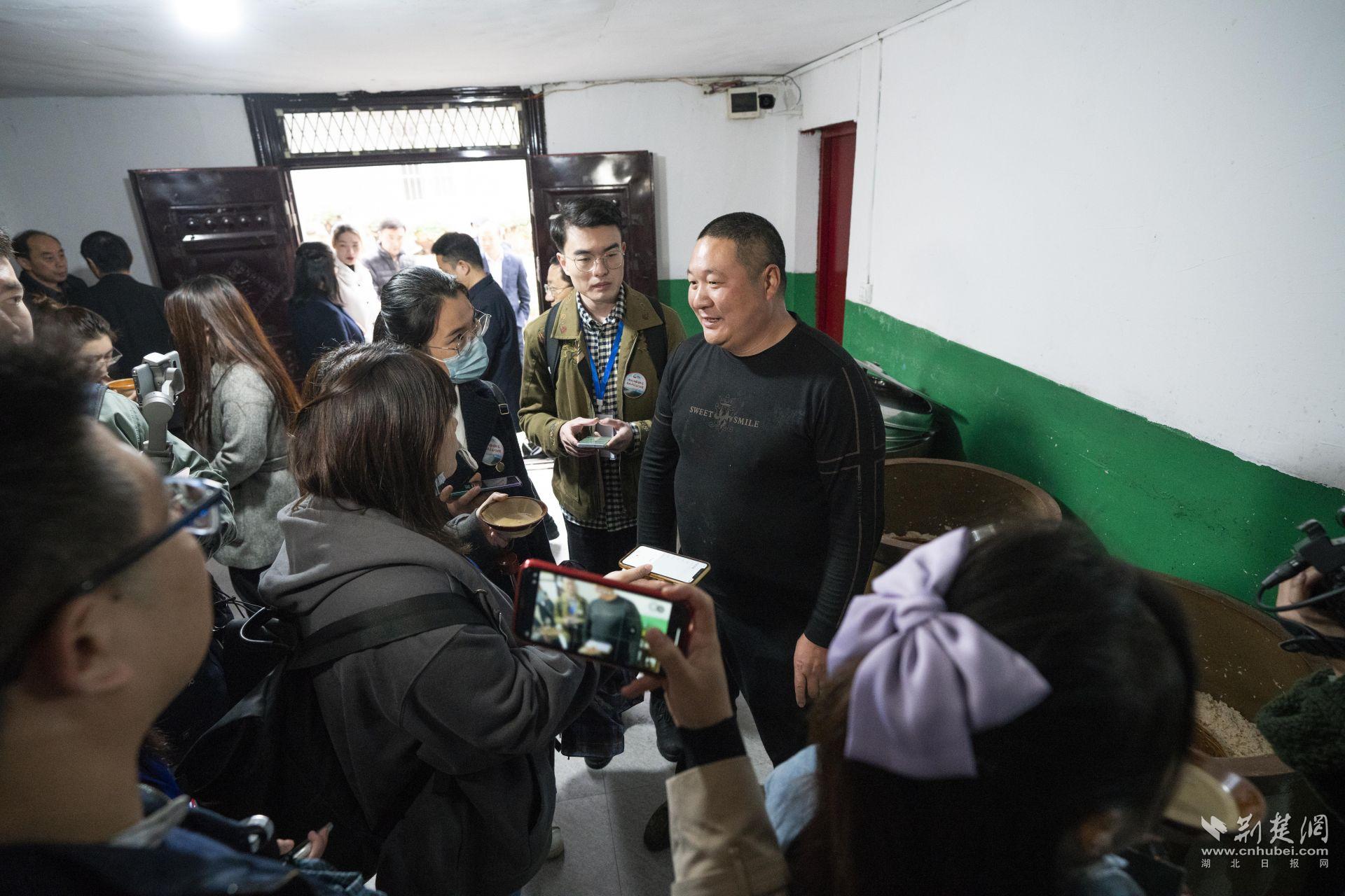 【文化扶贫在行动:湖北篇】房县黄酒村:佳酿酿出幸福来