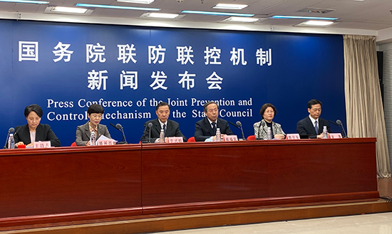 【人民网】侧记：国务院联防联控机制发布会亮相 回应关切更
