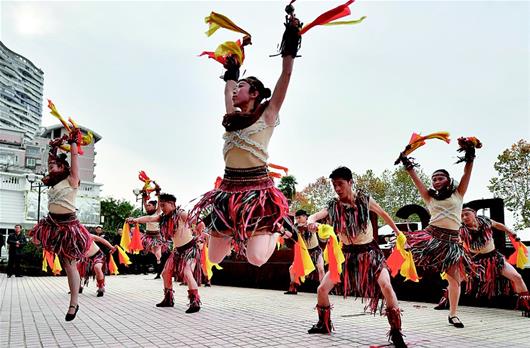土家文化“活化”展览在武汉举行