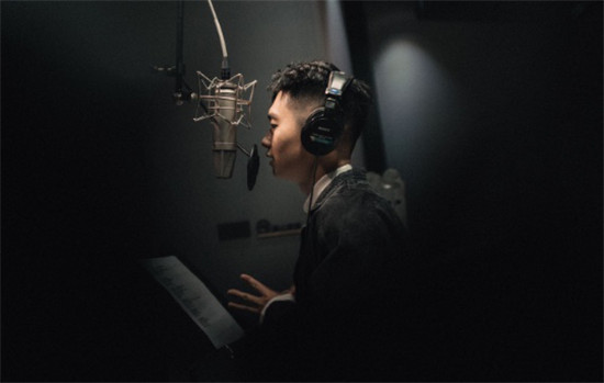 唱作人郑洛宇新歌《造梦的雨》正式发布