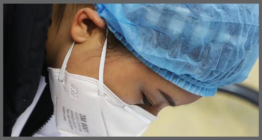 [中国西藏网]注视着你的眼睛，我知道，战“疫”必胜，希望永存！