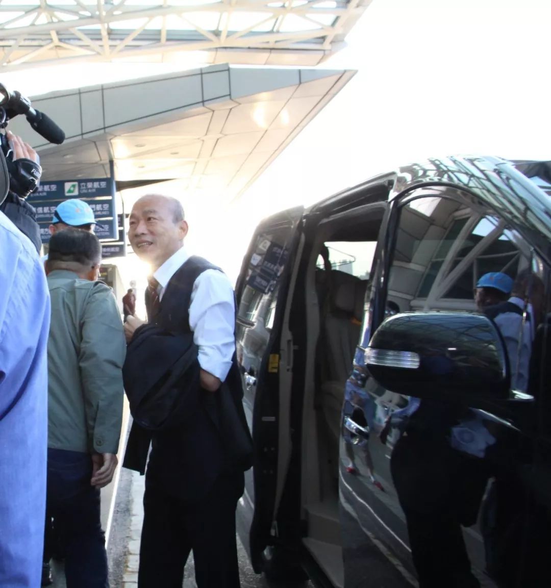 韩国瑜拜会香港特首 访问首站就收获满满