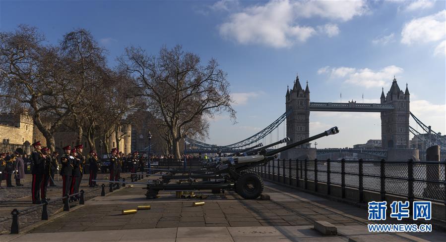 #新华网#英国庆祝女王登基68周年