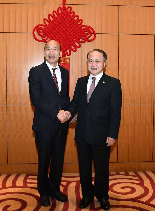 香港中联办主任王志民会见台湾高雄市长韩国瑜