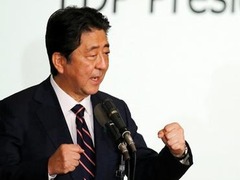 安倍内阁支持率跌至42% 逾半数日本民众反对修宪