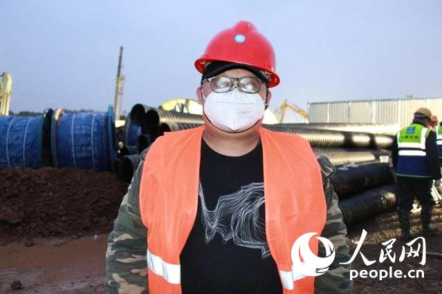 「人民网」武汉日记：上得了一线，当得好“二传”