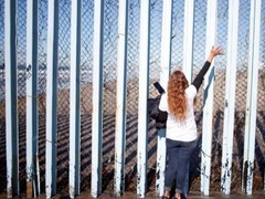 报告：2018年至少260名移民在穿越美国南部边境时死亡