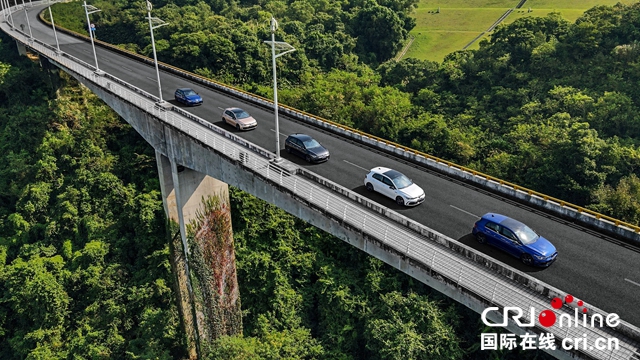 拥抱数字化 第八代高尔夫的能量不限量