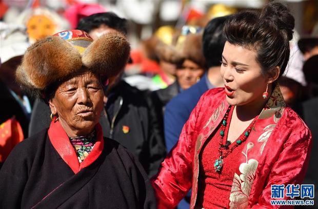 西藏非凡60年