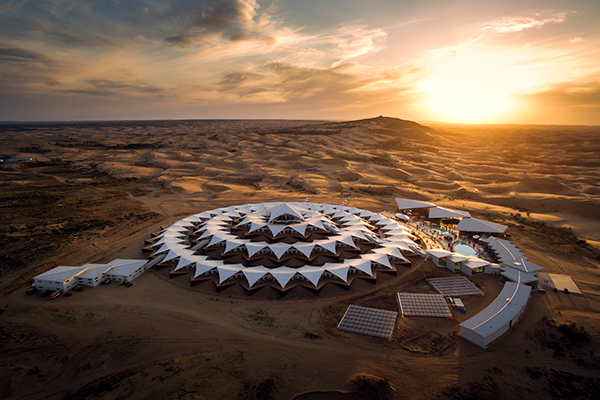 图片默认标题_fororder_内蒙古鄂尔多斯响沙湾景区（鄂尔多斯市委宣传部--供图）