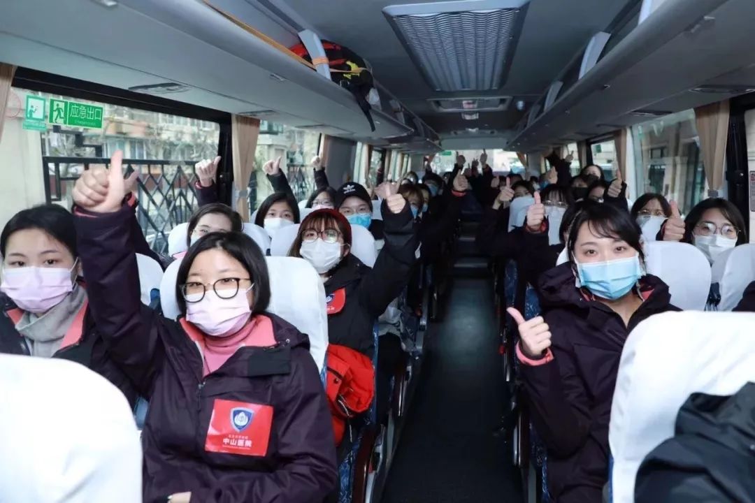 「国际在线」接力驰援武汉！高校“白衣战士”再出征