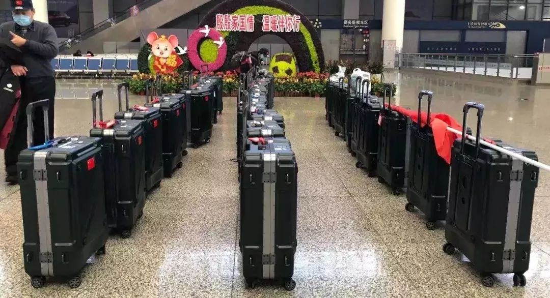 「国际在线」接力驰援武汉！高校“白衣战士”再出征