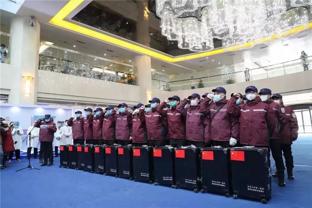 「国际在线」接力驰援武汉！高校“白衣战士”再出征
