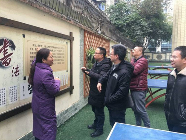 图片默认标题_fororder_刘文毅校长介绍学校书法教育校园文化建设情况（光荣小学-供图）