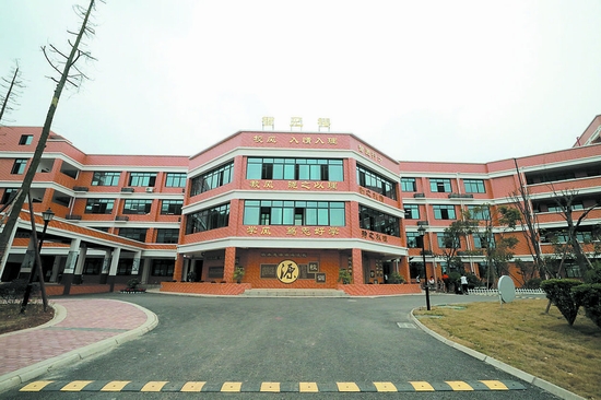 （今日热点3，导航成都，移动端）简阳新(扩)建54所标准化学校 9月全部投入使用